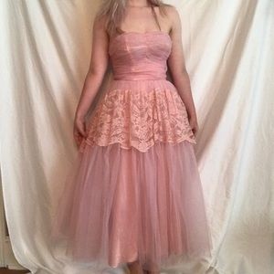 Beautiful vintage pink 1950s cupcake style dress